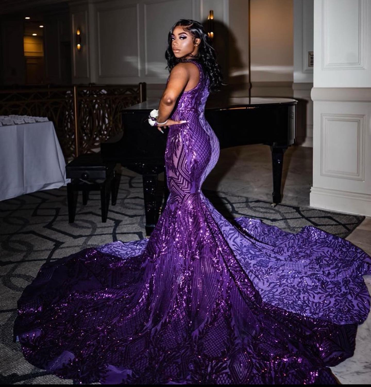 Lavender Mermaid Lace Evening Dresses Prom Gowns Two Colors Sheer Bateau Necke Sweep Train Sequined Formal Dress 0227Lz