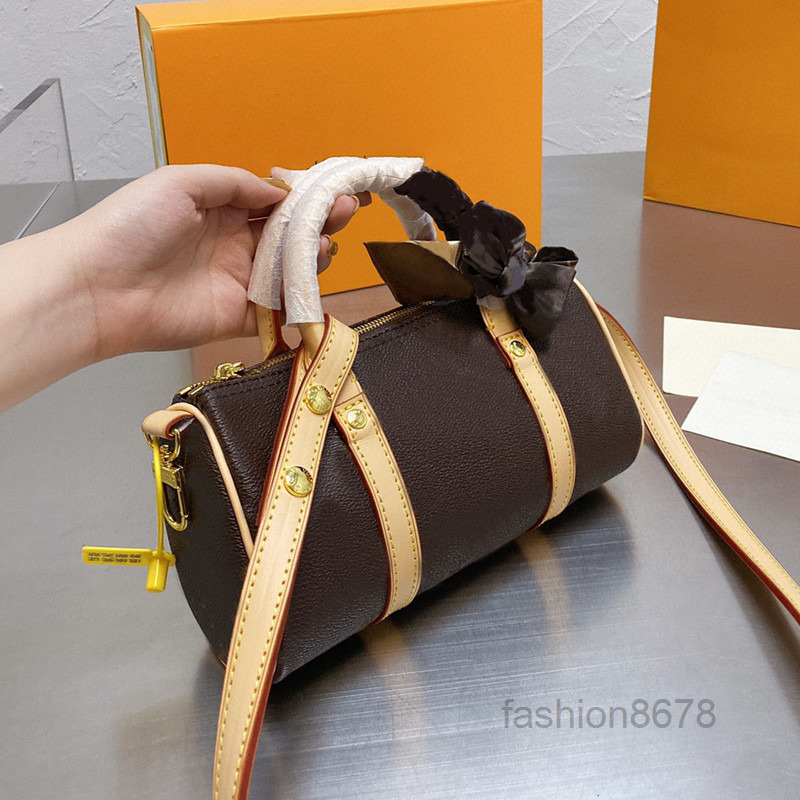 Duffel Bags Quality 2022 printing pillow bags Luxurys designers Ladies high handbag Women fashion mother handbags cossbody bag shoulder
Duffel Bags Quality 2022 printing pillow bags Luxurys designers Ladies high handbag Women fashion mother handbags cossbody bag shoulder