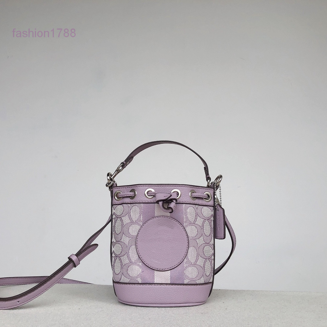 Evening Bags New Mini Fashion Designer Bags Luxury Women's Handbags Shoulder Messenger Buckets Large Capacity Spring and Summer Trends Allmatch, Blue
Evening Bags New Mini Fashion Designer Bags Luxury Women's Handbags Shoulder Messenger Buckets Large Capacity Spring and Summer Trends Allmatch, Blue
