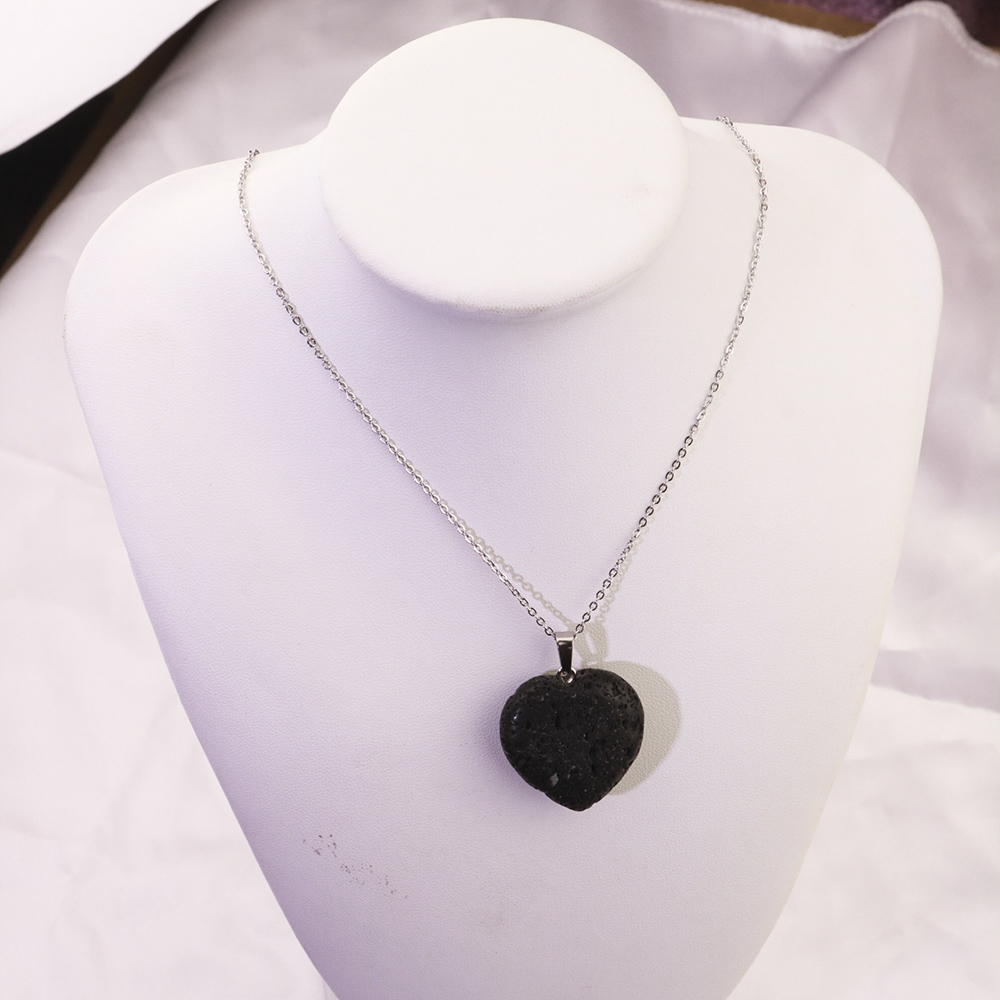 Black Lava Stone 30mm Heart Necklace Aromatherapy Essential Oil Perfume Diffuser Pendant Necklaces Women Men Jewelry