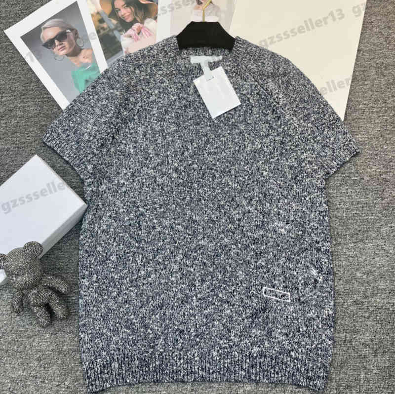 Designer Women Sweaters Jumper Letter Logo Embroidery Tops Tshirts Round Neck Mid-sleeve Pullover Knitting Womens Sweater 0912
Designer Women Sweaters Jumper Letter Logo Embroidery Tops Tshirts Round Neck Mid-sleeve Pullover Knitting Womens Sweater 0912