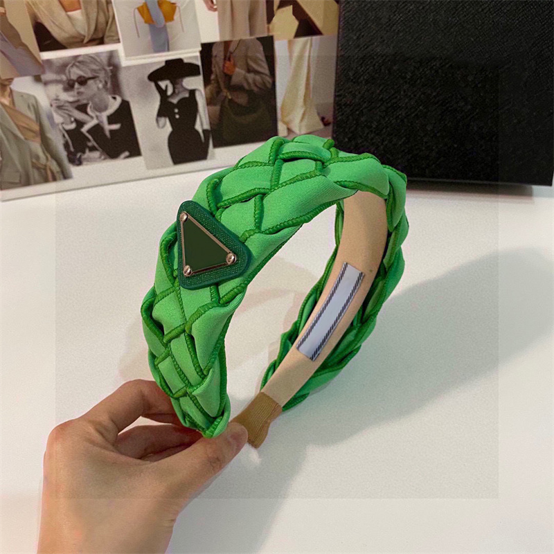 Fashion Designer Headbands For Women Luxury Brands Classic Letters Hair Bands High Quality Sponge Non-slip Hairband Hair Hoop
Fashion Designer Headbands For Women Luxury Brands Classic Letters Hair Bands High Quality Sponge Non-slip Hairband Hair Hoop