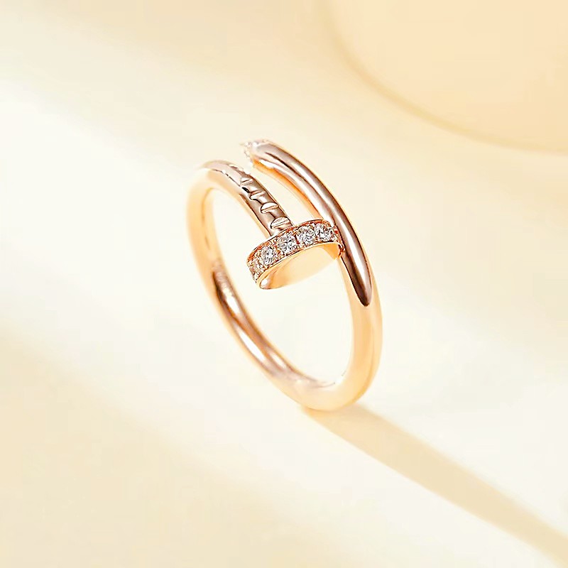 Ladies Wedding Jewelry Rings Luxury Fashion Men's and Women's Valentine's Day Gift Factory Wholesale and Retail 316L Titanium Steel
Ladies Wedding Jewelry Rings Luxury Fashion Men's and Women's Valentine's Day Gift Factory Wholesale and Retail 316L Titanium Steel