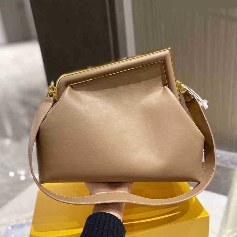 Large bag Clutch Women Evening Bags Designer Tote Crossbody Bags Luxury Clutches Shoulder Womens Purses pochette, Black
Large bag Clutch Women Evening Bags Designer Tote Crossbody Bags Luxury Clutches Shoulder Womens Purses pochette, Black