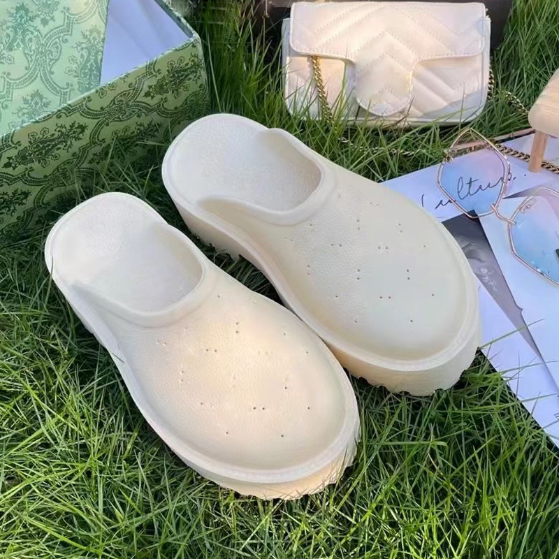 Sandals Slides Beach Thick Bottom Foam Runner Slippers sandals Sneakers Shoes Bone White Desert Sand Rubber Summer Designer Beach fashion Trainers slider size 35-42, Black
Sandals Slides Beach Thick Bottom Foam Runner Slippers sandals Sneakers Shoes Bone White Desert Sand Rubber Summer Designer Beach fashion Trainers slider size 35-42, Black