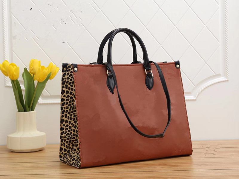 Designer Women Bag Monograms ONTHEGO GM Bags PU Genuine Leather luxury Womens Handbag Purse Tote Shoulder Bag Crossbody Clutch Female backpack wallet ON THE GO
Designer Women Bag Monograms ONTHEGO GM Bags PU Genuine Leather luxury Womens Handbag Purse Tote Shoulder Bag Crossbody Clutch Female backpack wallet ON THE GO