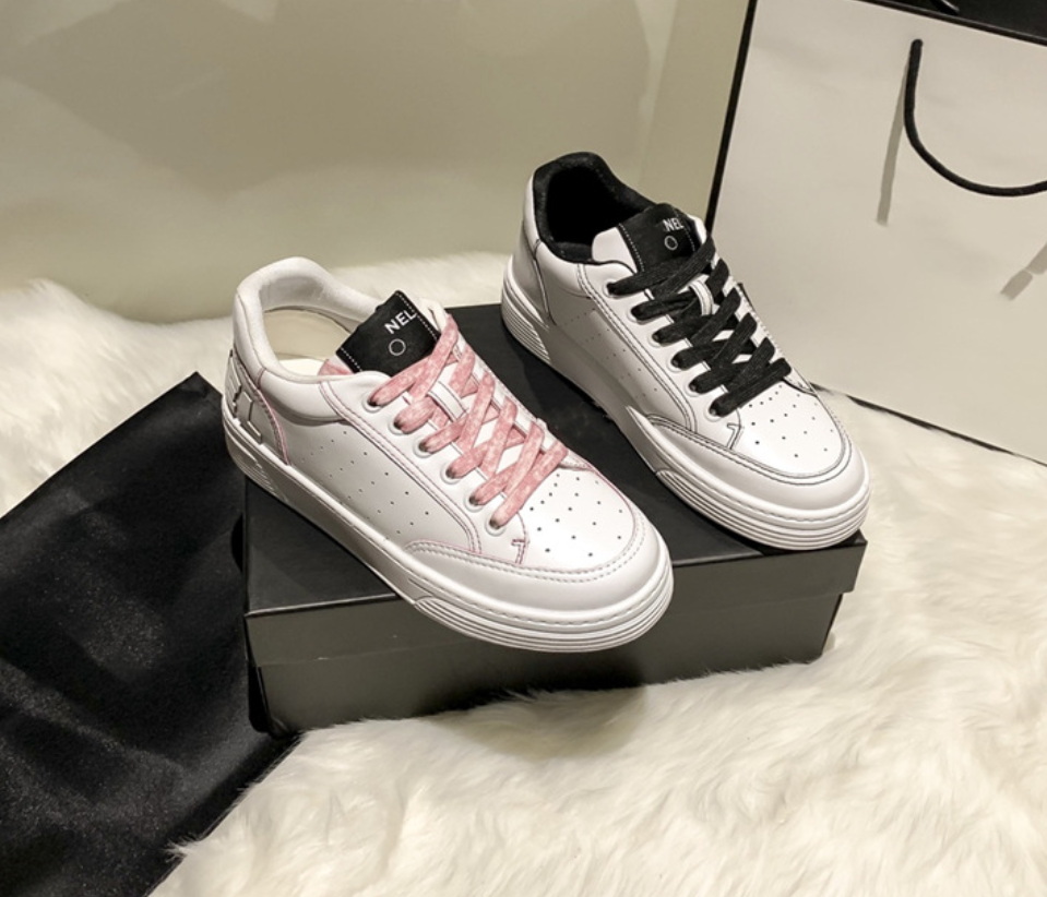 New Luxury Brand Designer Shoes Casual Womem's Platform Sneakers Flat Genuine Leather Lace-Up Trendy Sport Shoes Comfortable
New Luxury Brand Designer Shoes Casual Womem's Platform Sneakers Flat Genuine Leather Lace-Up Trendy Sport Shoes Comfortable