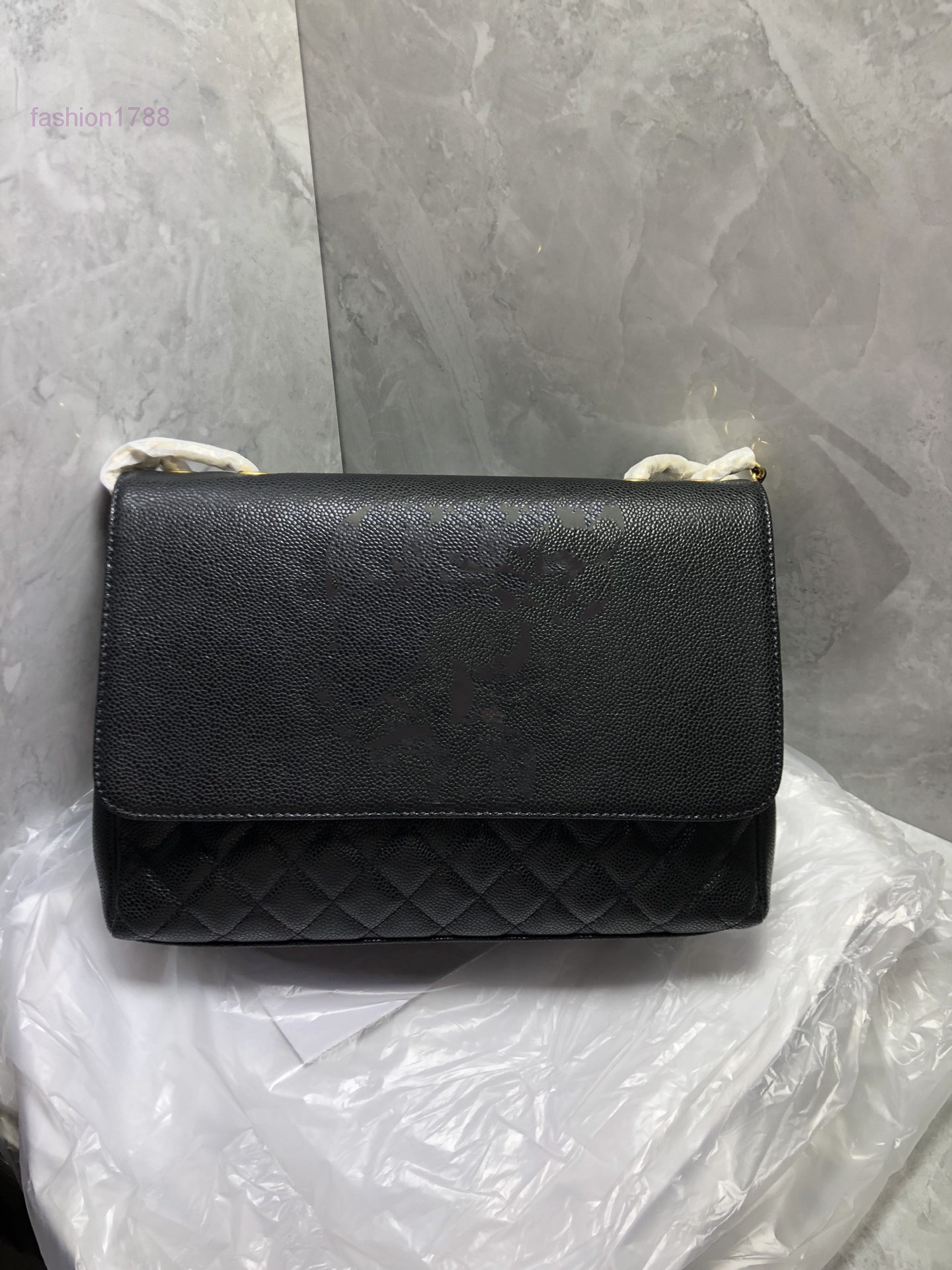 Evening Bags Traditional Unique Small C Luxury Designer Bags One Shoulder Crossbody Tote Bags Rhombus Matching Dinner Banquet, Black
Evening Bags Traditional Unique Small C Luxury Designer Bags One Shoulder Crossbody Tote Bags Rhombus Matching Dinner Banquet, Black