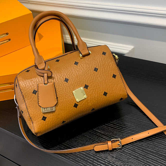 evening bag Brand Ladies Leather Mini Boston Top-Zip Shoulder Bags Totes Handbags Luxury Designer Women Brown Real Dots Small Cross Body Pil, Color 1 size 23x15cm
evening bag Brand Ladies Leather Mini Boston Top-Zip Shoulder Bags Totes Handbags Luxury Designer Women Brown Real Dots Small Cross Body Pil, Color 1 size 23x15cm