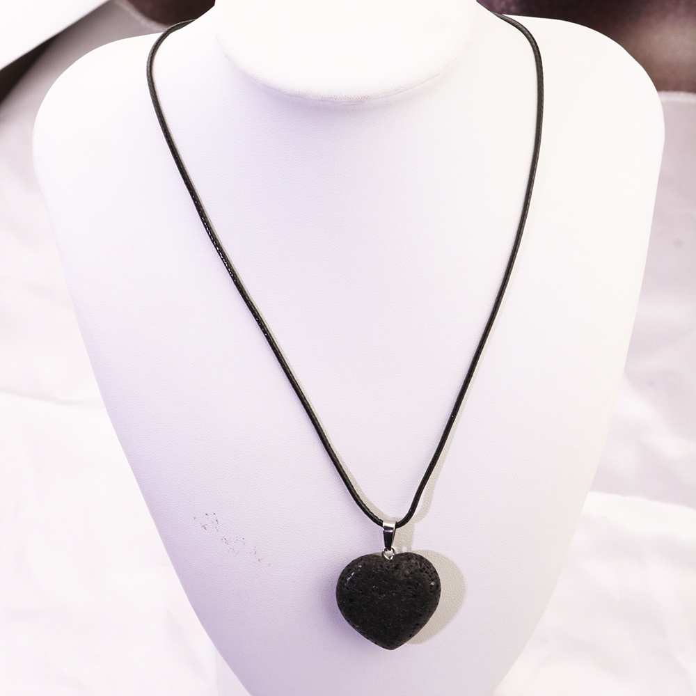 Black Lava Stone 30mm Heart Necklace Aromatherapy Essential Oil Perfume Diffuser Pendant Necklaces Women Men Jewelry