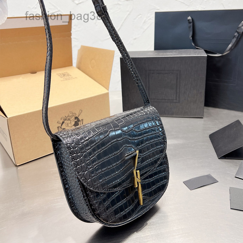 Evening Bags Fashion Flap Shoulder Bag Saddle Shape Crossbody Bags Alligator Plain Weave Clutch Wallets Black Adjustable Shoulder Strap
Evening Bags Fashion Flap Shoulder Bag Saddle Shape Crossbody Bags Alligator Plain Weave Clutch Wallets Black Adjustable Shoulder Strap