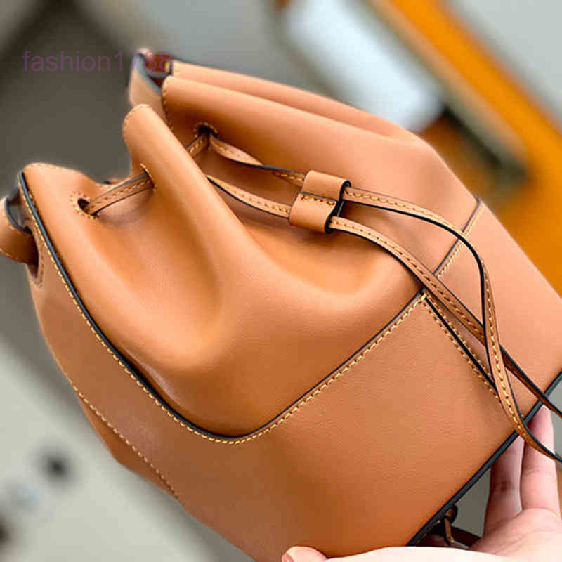 Evening Bags Drawstring Bucket Bag Women Handbag Shoulder SoftLuxury Designer Brand Crossbody Female Balloon Purses
Evening Bags Drawstring Bucket Bag Women Handbag Shoulder SoftLuxury Designer Brand Crossbody Female Balloon Purses