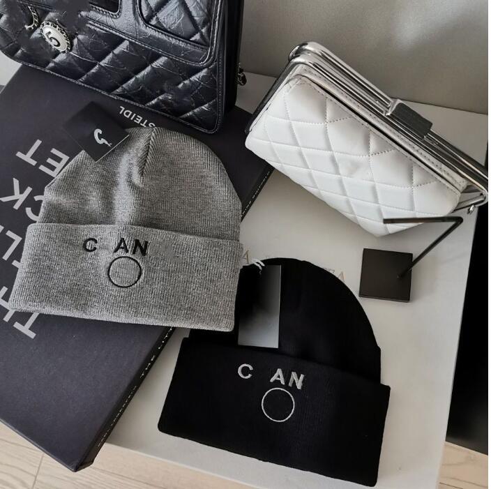 2022 Designer Knitted Hats for Man Woman Bucket Hat Fashion Beanie Cap Winter Caps Top Quality grey
2022 Designer Knitted Hats for Man Woman Bucket Hat Fashion Beanie Cap Winter Caps Top Quality grey