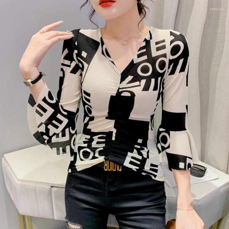 Women's T Shirts Spring Summer Shirt Women V-neck Vintage Print Wrap Tshirt Female Tie Dye Mesh T-shirt Ruffles Flare Half Sleeve
Women's T Shirts Spring Summer Shirt Women V-neck Vintage Print Wrap Tshirt Female Tie Dye Mesh T-shirt Ruffles Flare Half Sleeve