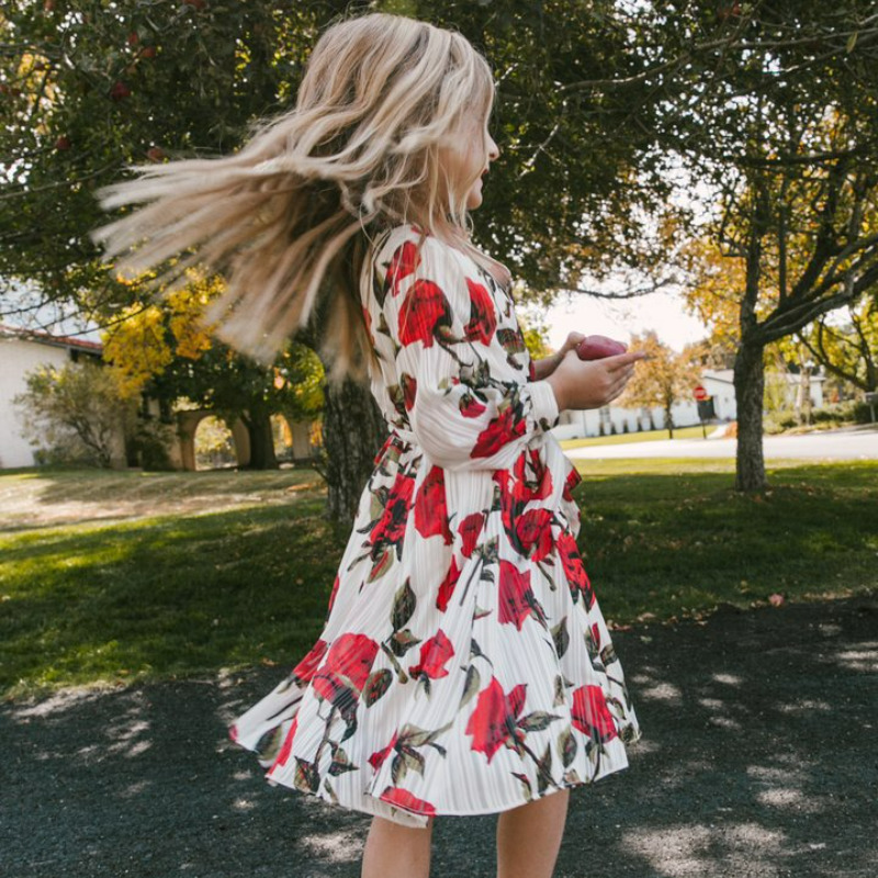 Family Matching Outfits Mom and Daughter Floral Long Sleeve Dress Clothes Family Look Matching Outfits Wedding Party Mommy and Me Long Dresses 220915