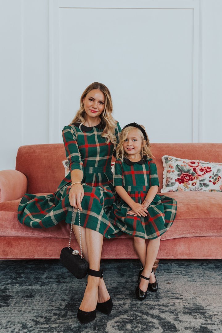 Family Matching Outfits Winter Mommy and Daughter Doll Neck Plaid Outfits Year Christmas Family Matching Dresses Look Festival Dress 220914