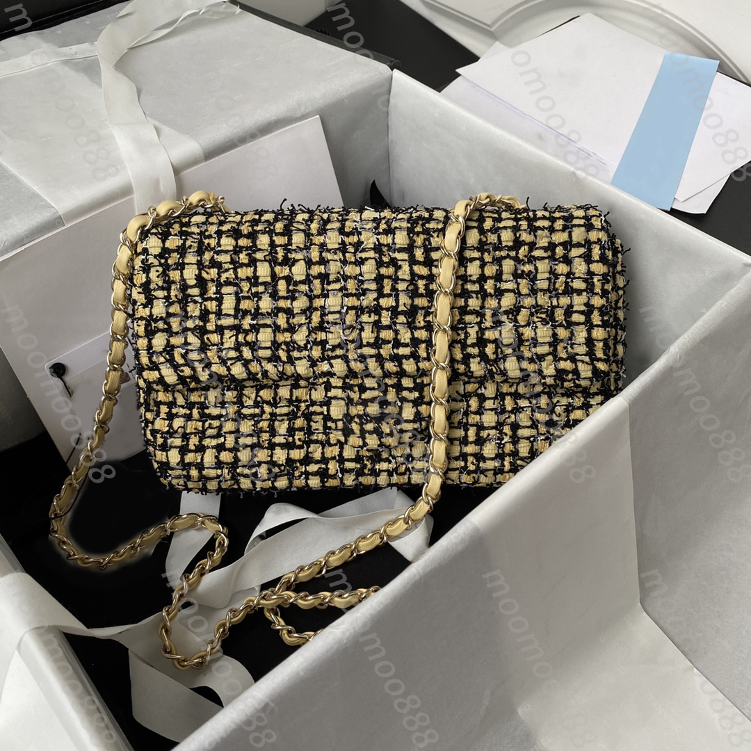 10A Top Tier 25CM Medium Flap Bag Mirror Quality Womens Woven wool Purse Handbag Luxury Designer Vintage Real Leather Shoulder Gold Chain Box Bag, Upload pics to contact us
10A Top Tier 25CM Medium Flap Bag Mirror Quality Womens Woven wool Purse Handbag Luxury Designer Vintage Real Leather Shoulder Gold Chain Box Bag, Upload pics to contact us