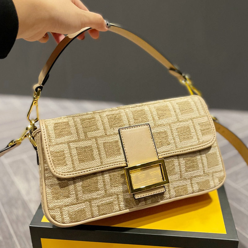 Designer Women F Letters Tapestry Fabric Baguette Bag Italy Roma Brand Chenille Printed Shoulder Handbags Lady Underarm Messenger Handbag Luxurys Designers Bags, Blue
Designer Women F Letters Tapestry Fabric Baguette Bag Italy Roma Brand Chenille Printed Shoulder Handbags Lady Underarm Messenger Handbag Luxurys Designers Bags, Blue