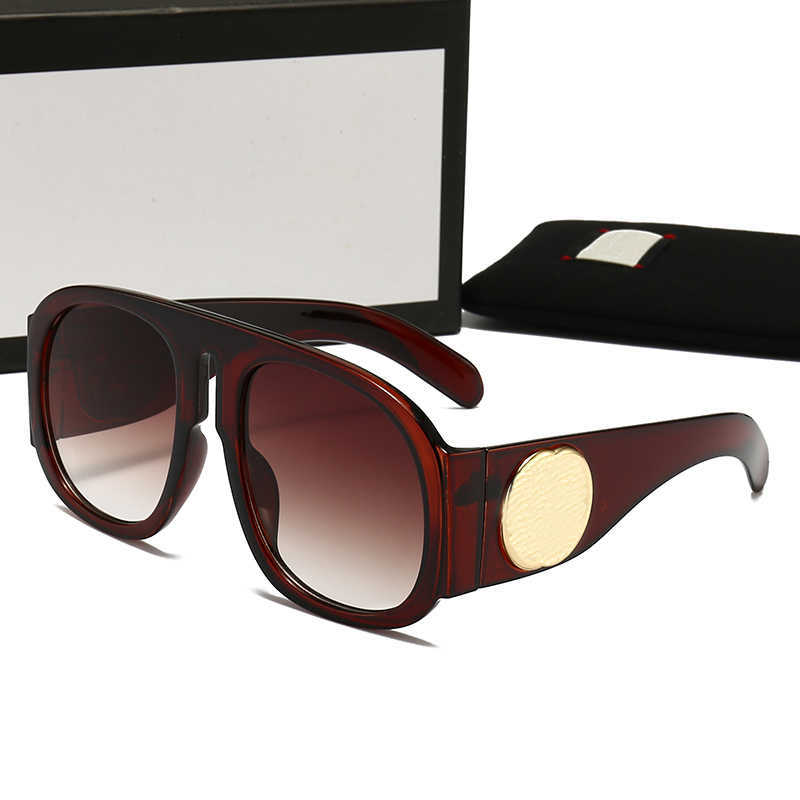 luxury Sunglasses polaroid 8608 lens Designer letter womens Mens Goggle senior Eyewear For Women eyeglasses frame Vintage Metal Sun Glasses
luxury Sunglasses polaroid 8608 lens Designer letter womens Mens Goggle senior Eyewear For Women eyeglasses frame Vintage Metal Sun Glasses