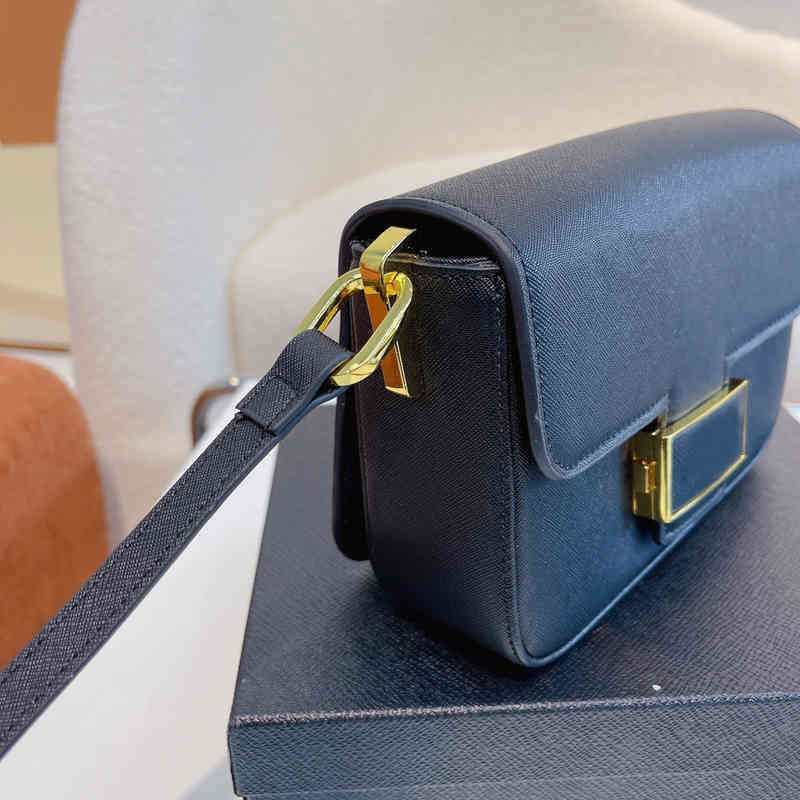 Prads totes designer handbag women bag Handbags Prade the Tote bags Luxuries designers womens crossbody Handbag Shoulder 7A high quality purses wallet BCEZ, Blue
Prads totes designer handbag women bag Handbags Prade the Tote bags Luxuries designers womens crossbody Handbag Shoulder 7A high quality purses wallet BCEZ, Blue