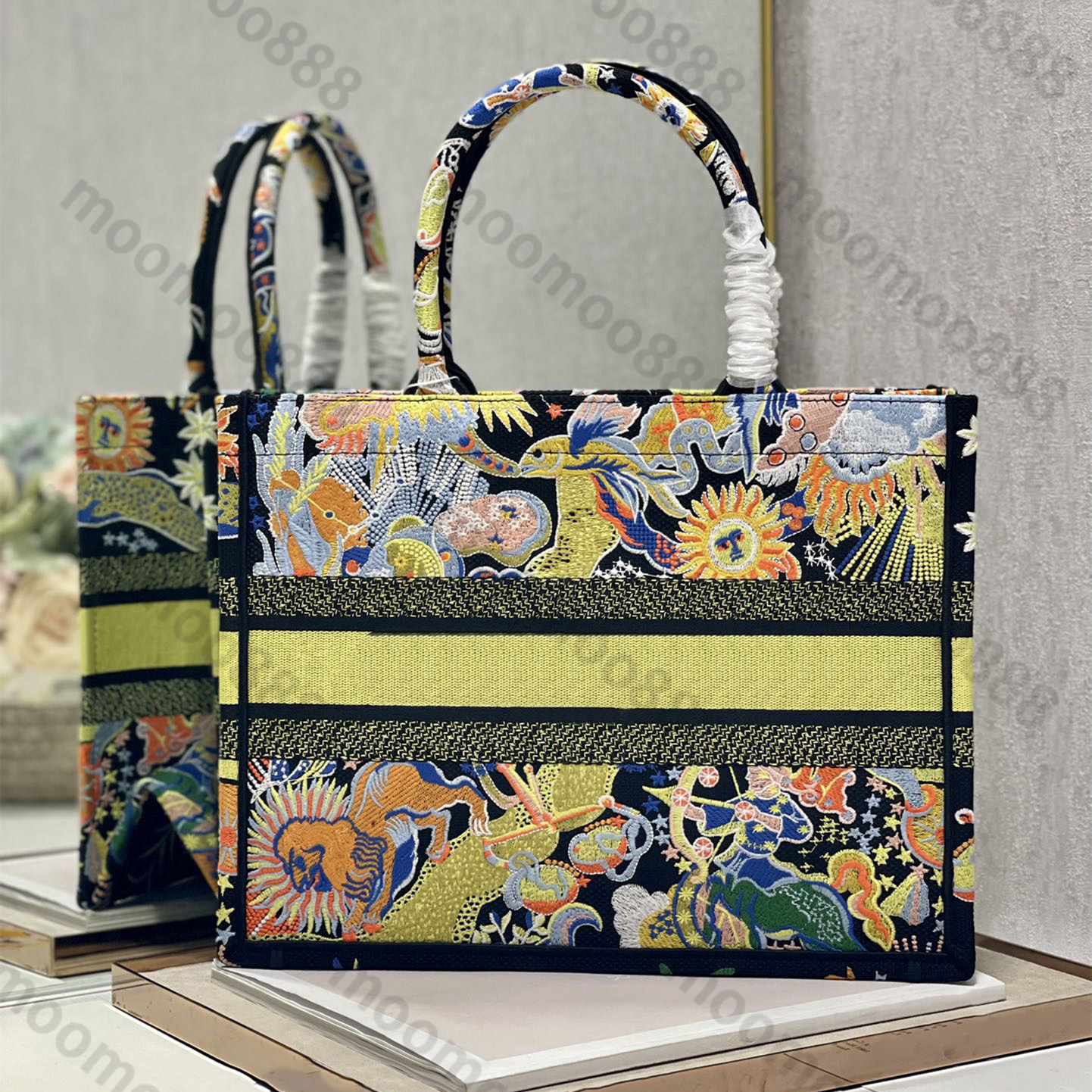 10A Top Tier Quality Large Shopping Bag Canvas Letter Embroidery Hangbag Tote Womens Art Pattern Quilted Black Medium Tiger Purse Luxury Designer Box Bag Clutches, Upload pics to contact us
10A Top Tier Quality Large Shopping Bag Canvas Letter Embroidery Hangbag Tote Womens Art Pattern Quilted Black Medium Tiger Purse Luxury Designer Box Bag Clutches, Upload pics to contact us