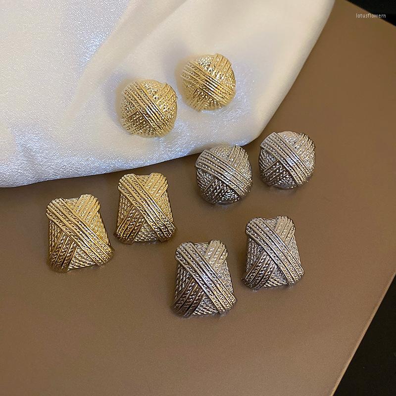 Stud Earrings Korea's Geometric Stripe Circular Trapezoidal Fashion Temperament Small Simple Elegant Women's Jewelry
Stud Earrings Korea's Geometric Stripe Circular Trapezoidal Fashion Temperament Small Simple Elegant Women's Jewelry