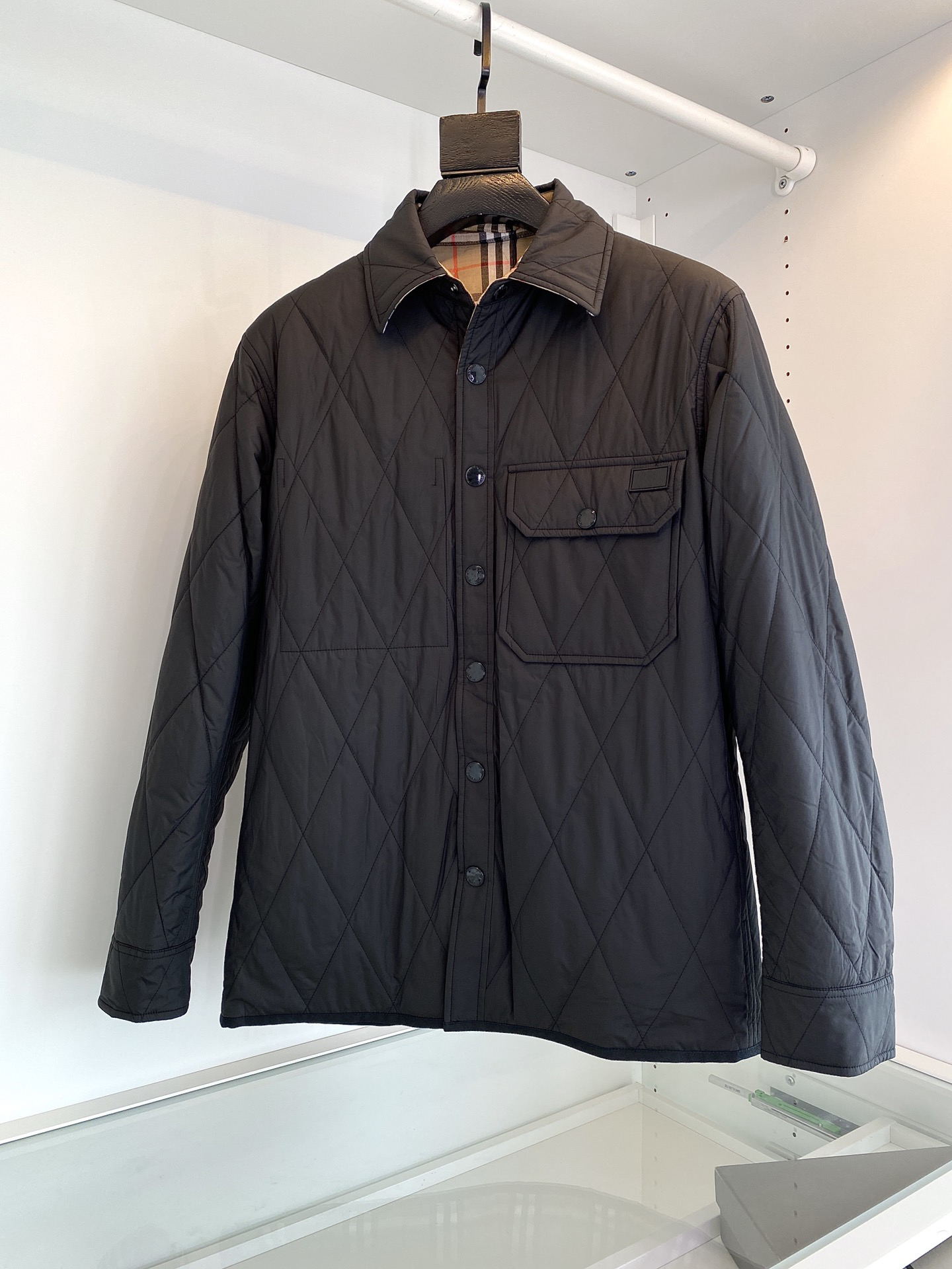 Autumn and winter new brand designer jacket fashion double sided wear design luxury business casual cotton top classic style mens jacket, Black
Autumn and winter new brand designer jacket fashion double sided wear design luxury business casual cotton top classic style mens jacket, Black