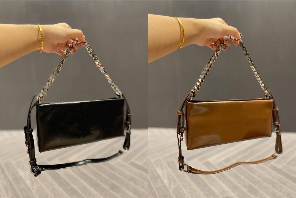 TZ Classic chain bag First layer cow leather Envelope bags Silver chain handbag Women's long horizontal shoulder bag Oversized card bags Black and brown handbags 26CM
TZ Classic chain bag First layer cow leather Envelope bags Silver chain handbag Women's long horizontal shoulder bag Oversized card bags Black and brown handbags 26CM