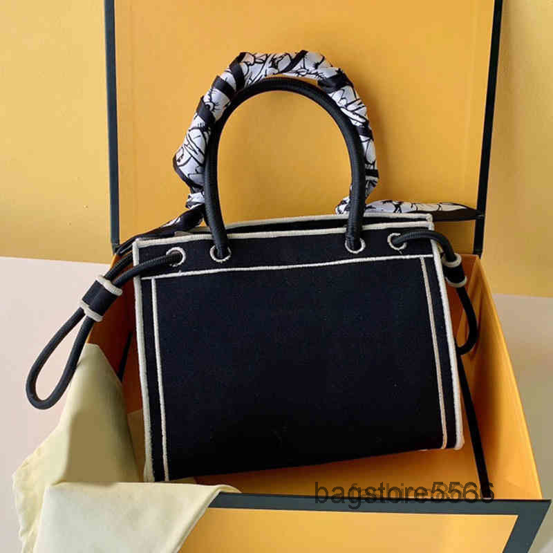 Bags Tote Bags Women Evening Adjustable Mouth Luxury Handbag Knotted Handle Shoulder Bucket Leather Designer Crossbody Female Purses 220412, Customize
Bags Tote Bags Women Evening Adjustable Mouth Luxury Handbag Knotted Handle Shoulder Bucket Leather Designer Crossbody Female Purses 220412, Customize