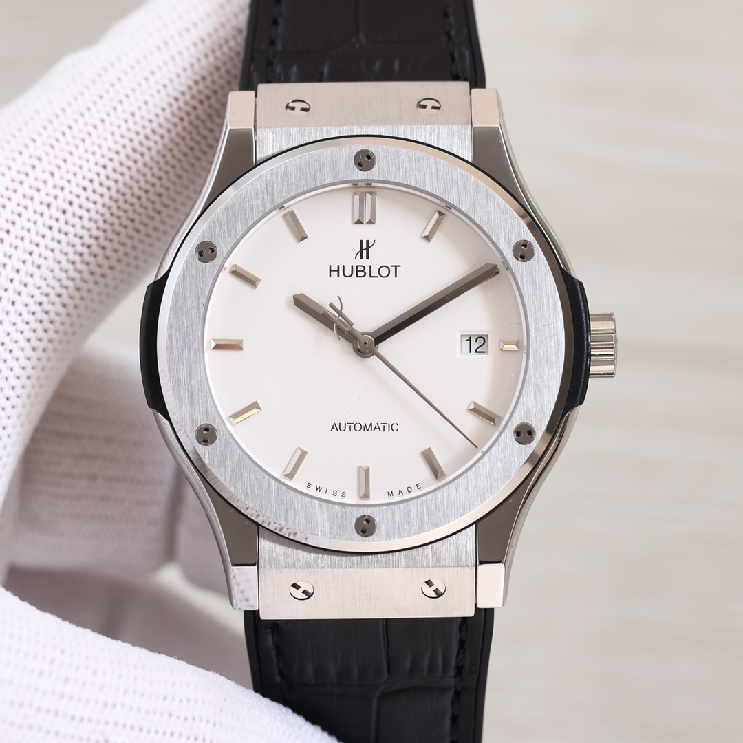 Men's business brand designer watch 316L stainless steel automatic movement high-strength glass
Men's business brand designer watch 316L stainless steel automatic movement high-strength glass