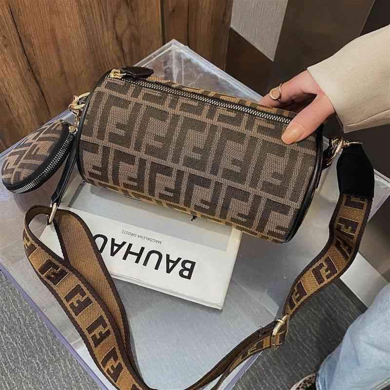 Boston Women's Bag 2022 Autumn Winter New Fashion Wide Shoulder Messenger Versatile Cylinder Designer Bags for Women Crossbody Handbags, Black
Boston Women's Bag 2022 Autumn Winter New Fashion Wide Shoulder Messenger Versatile Cylinder Designer Bags for Women Crossbody Handbags, Black
