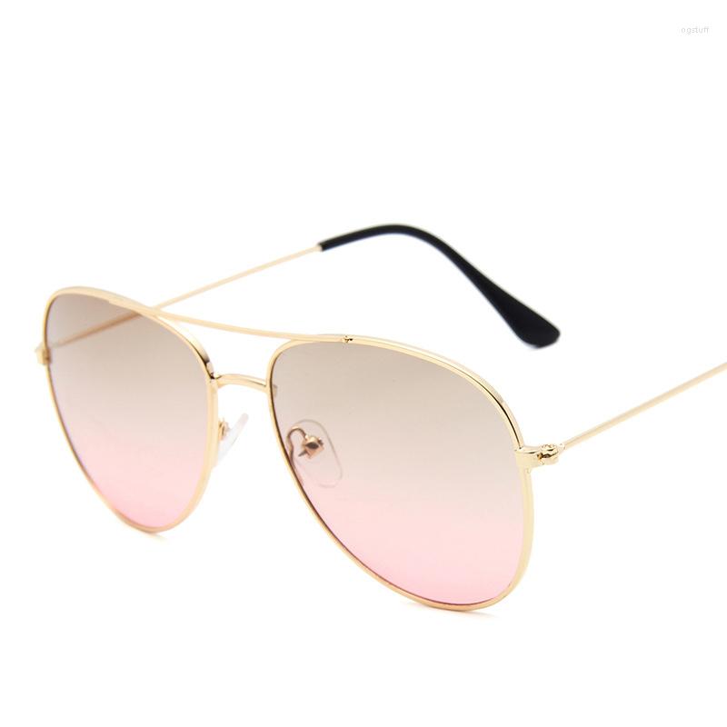 Sunglasses Trend Personality Gradient Color Pilot Men Brown Beach Driving Toad Vintage Fashionable Glasses Women
Sunglasses Trend Personality Gradient Color Pilot Men Brown Beach Driving Toad Vintage Fashionable Glasses Women
