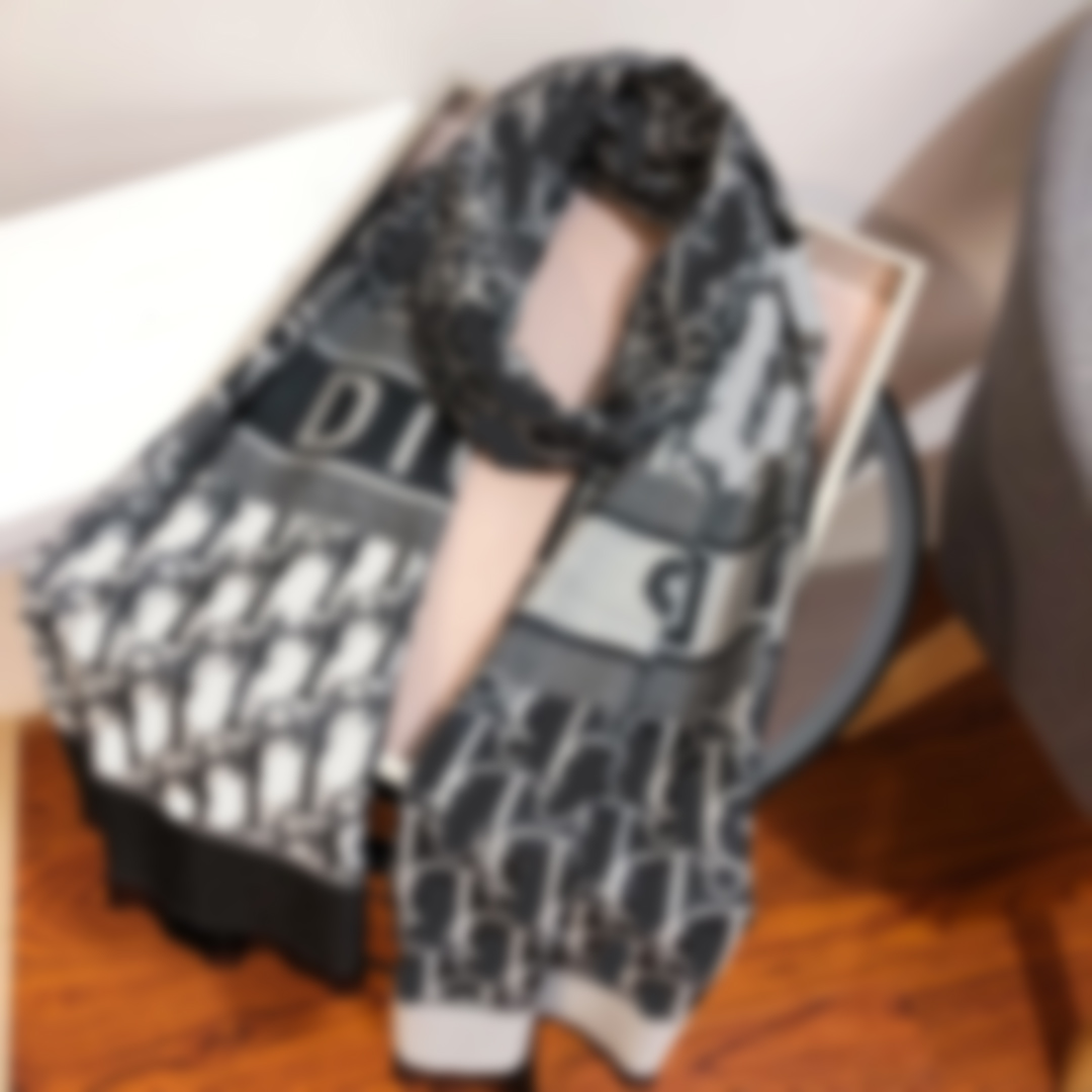 Designer letter Women's scarf Large Thick Soft Pashmina Scarf Mercerized cotton towel scarfs with Art Printed Tassel Cashmere Wool Warm Blanket Wrap Shawl for gifts 
Designer letter Women's scarf Large Thick Soft Pashmina Scarf Mercerized cotton towel scarfs with Art Printed Tassel Cashmere Wool Warm Blanket Wrap Shawl for gifts