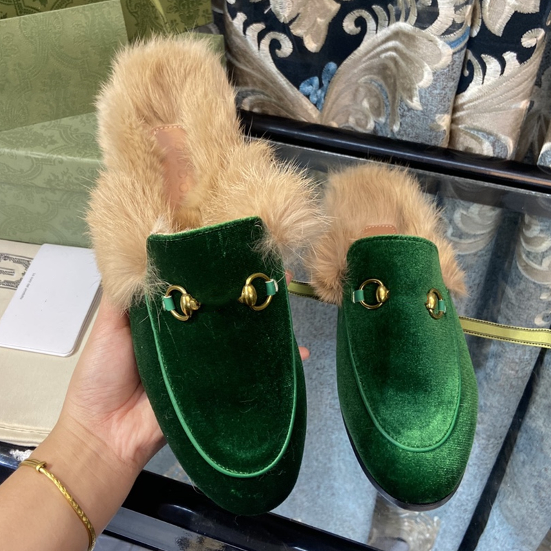 Designer Women Mens House Slippers Moccasin Indoor Outdoor Fuzzy Furry Loafers Suede Leather Warm Comfortable Shoes, Foam bag
Designer Women Mens House Slippers Moccasin Indoor Outdoor Fuzzy Furry Loafers Suede Leather Warm Comfortable Shoes, Foam bag