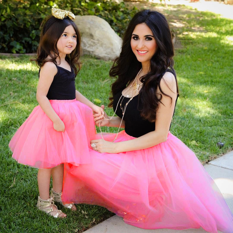 Family Matching Outfits Matching Mom And Daughter Family Clothes Dresses Sleeveless Pink Mesh Patckwork Tutu Dress For Princess Mommy And Me Outfits 2
