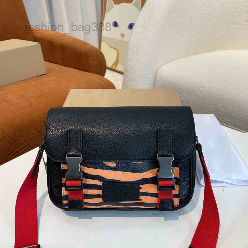 Evening Bags Tiger Stripes Sqare Bags Men Handbag Shoulder Leather Designer Luxury Crossbody Male Casual Purses, Black
Evening Bags Tiger Stripes Sqare Bags Men Handbag Shoulder Leather Designer Luxury Crossbody Male Casual Purses, Black