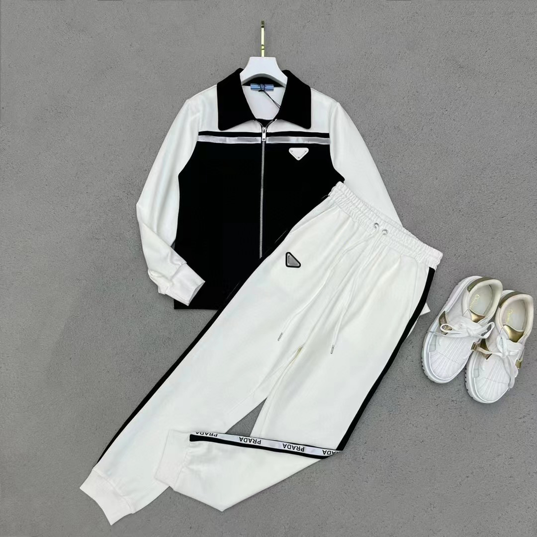 New Designer Hoodie Top and Pants Set Outdoor Sweatshirt Letter Tie women hoodie men coat, Black
New Designer Hoodie Top and Pants Set Outdoor Sweatshirt Letter Tie women hoodie men coat, Black