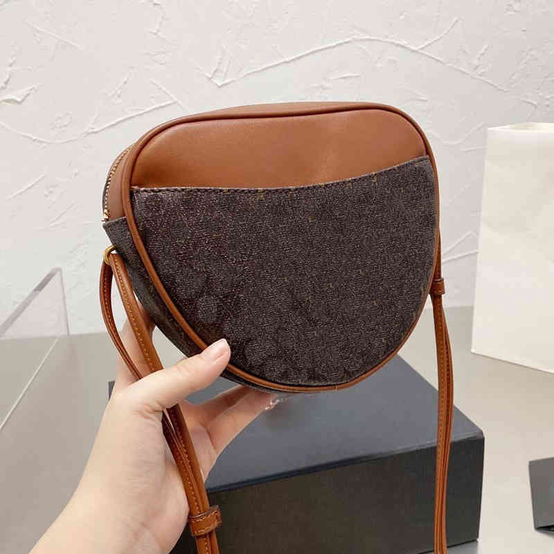 Designers Luxury 7A Bags Cochs purse Handbag Crossbody Wallet For Womens Multicolour Fashion Lnclined Shoulder Bag Versatile CC Totes Large Capacity Saddle F1JU, White
Designers Luxury 7A Bags Cochs purse Handbag Crossbody Wallet For Womens Multicolour Fashion Lnclined Shoulder Bag Versatile CC Totes Large Capacity Saddle F1JU, White