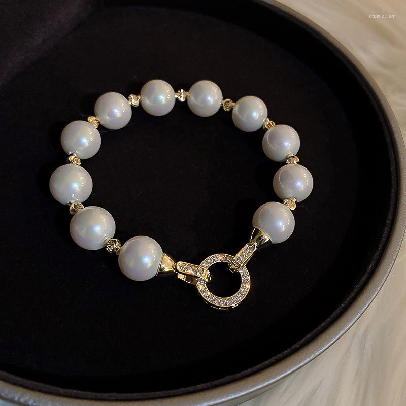 Strand 2022 Korean Exquisite Pearl Bracelet Fashion Temperament Versatile Jewelry Elegant Women's
Strand 2022 Korean Exquisite Pearl Bracelet Fashion Temperament Versatile Jewelry Elegant Women's