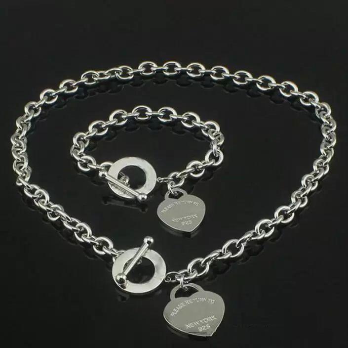 Luxury Designer Sterling Heart Bangle Bracelet add Necklace Set Shape Original Fashion Classic Bracelet Women Jewelry Gift with box
Luxury Designer Sterling Heart Bangle Bracelet add Necklace Set Shape Original Fashion Classic Bracelet Women Jewelry Gift with box