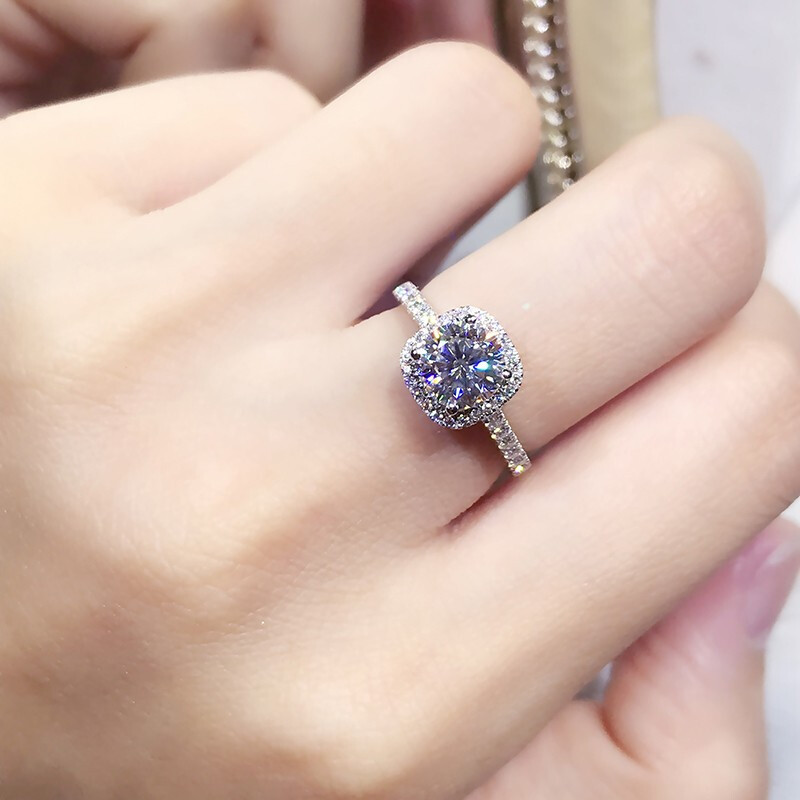 Womens Moissanite Rings Fashion Classic Shine Diamond Sliver Ring
