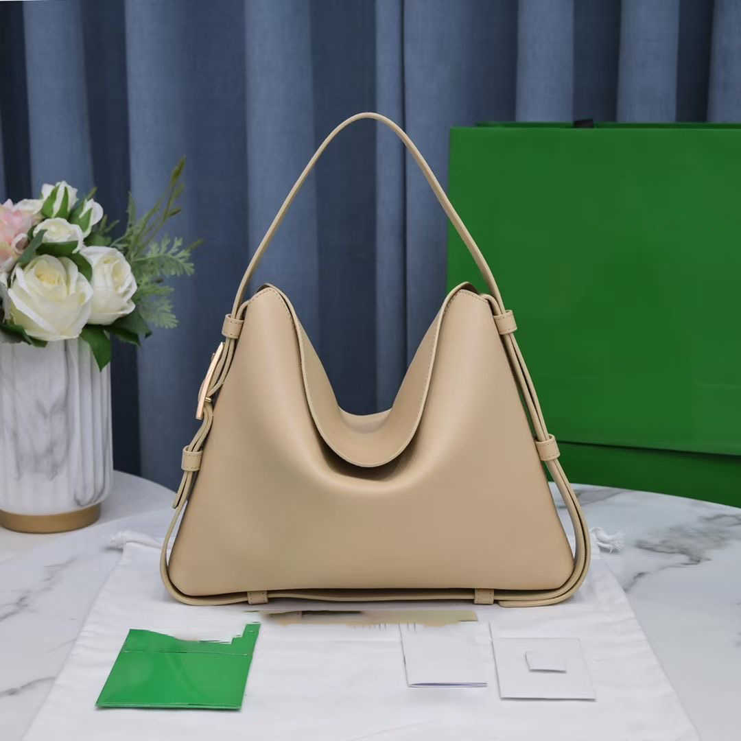 Top quality winter new cradle triangle armpit bag logo triangle buckle with large space capacity suitable for mixing and matching