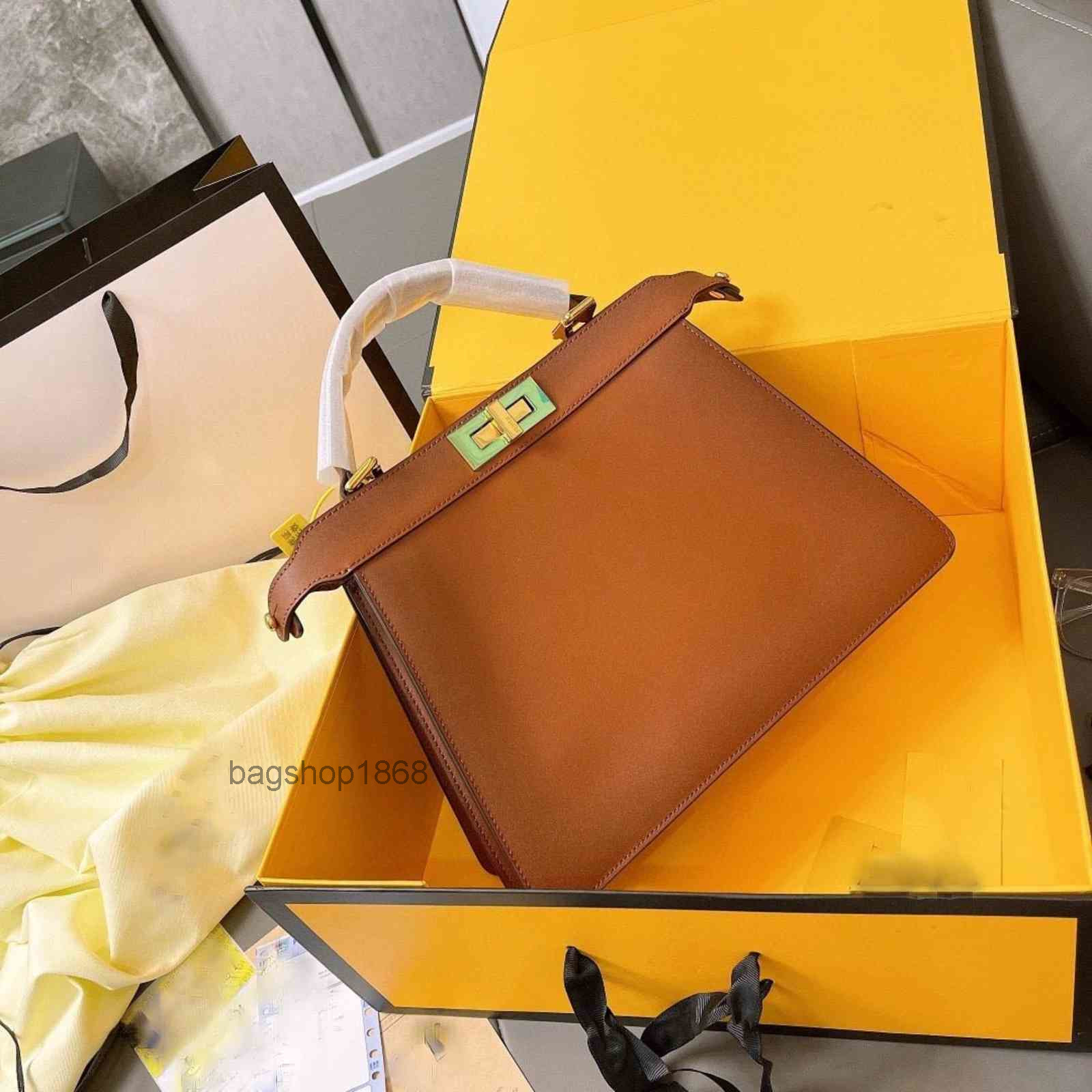 22s Designer Bag Bags Shoulder Women Leather Crossbody Clutch Brand Designer Fashion Simple Messenger Cross Body Large-capacity High-quality, Grey
22s Designer Bag Bags Shoulder Women Leather Crossbody Clutch Brand Designer Fashion Simple Messenger Cross Body Large-capacity High-quality, Grey