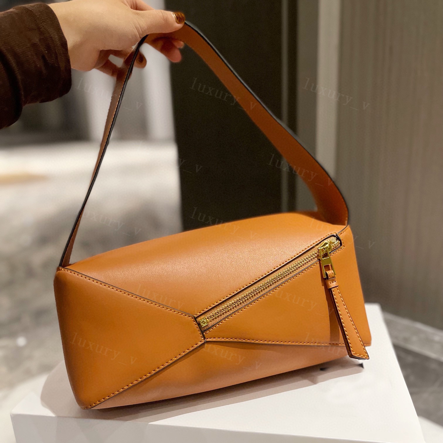 Designer Shoulder Bags Puzzle Hobos Women Fashion Leather Handbag Mini Calfskin Quilted Flap Luxury Purse Crossbody Black Brown Bag, Color 1
Designer Shoulder Bags Puzzle Hobos Women Fashion Leather Handbag Mini Calfskin Quilted Flap Luxury Purse Crossbody Black Brown Bag, Color 1