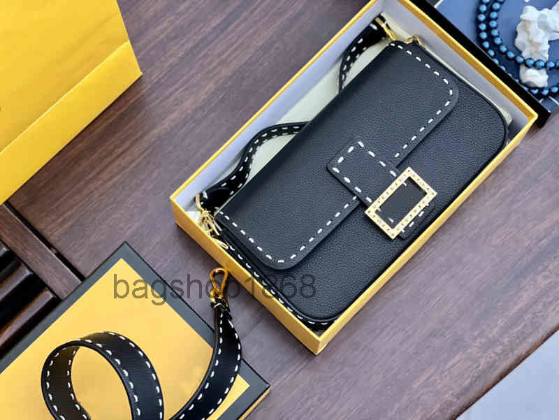 22s Designer Bag Women Bags Handbag External Suture Shoulder Leather Designer Crossbody Female Square Packs with Wide Belt, Black 25x15cm
22s Designer Bag Women Bags Handbag External Suture Shoulder Leather Designer Crossbody Female Square Packs with Wide Belt, Black 25x15cm