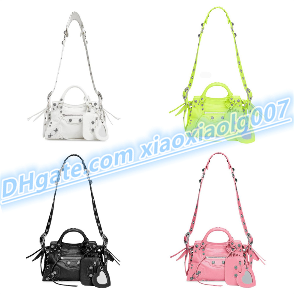 High quality Luxury genuine motorcycle bag women's luxury fashion shoulder cool girl crossover Pink Mini wax black silver pin white bag women handbag purses, Paper box
High quality Luxury genuine motorcycle bag women's luxury fashion shoulder cool girl crossover Pink Mini wax black silver pin white bag women handbag purses, Paper box
