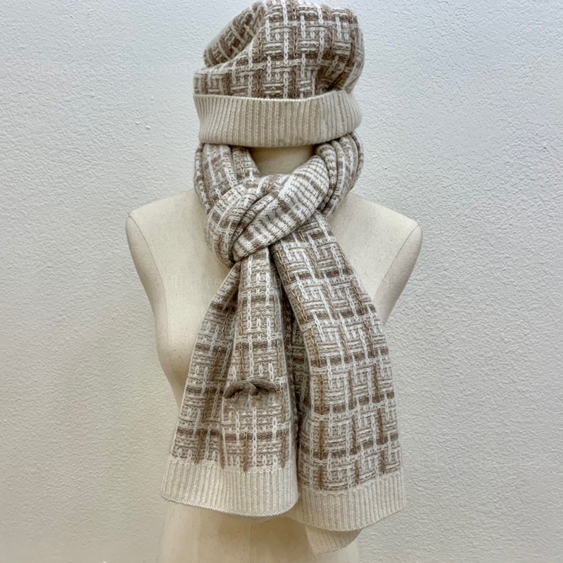 New Style Female Knitted Designer scarf set warm Wholesale Luxury Scarf for Women Print Houndstooth Autumn Winter Hijab Shawl Wraps Bandana Headkerchief
New Style Female Knitted Designer scarf set warm Wholesale Luxury Scarf for Women Print Houndstooth Autumn Winter Hijab Shawl Wraps Bandana Headkerchief
