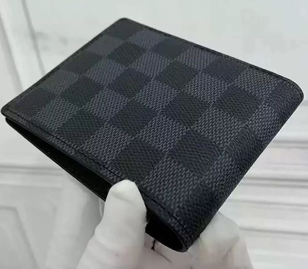 Top quality Fashion women wallet Genuine Leather wallet single zipper wallets lady ladies Short classical purse with box card 60017 box, 4 black grid
Top quality Fashion women wallet Genuine Leather wallet single zipper wallets lady ladies Short classical purse with box card 60017 box, 4 black grid