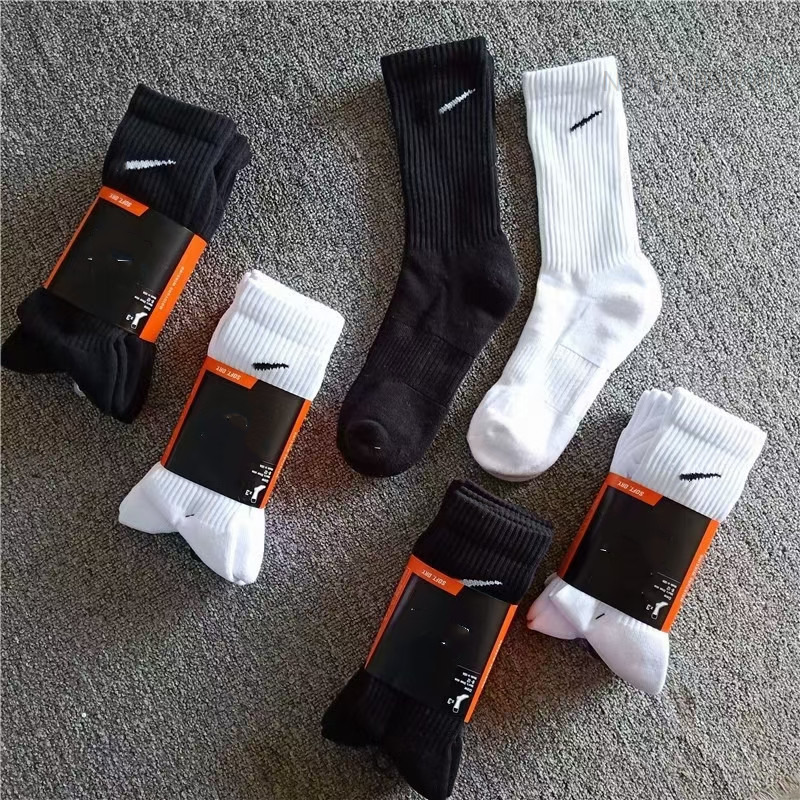 Men's Socks Classic Black and White Suvan Socks for Men Women Medium Tube Thickened Towel Bottom Sports Basketball Training, Regular black middle cylinder
Men's Socks Classic Black and White Suvan Socks for Men Women Medium Tube Thickened Towel Bottom Sports Basketball Training, Regular black middle cylinder