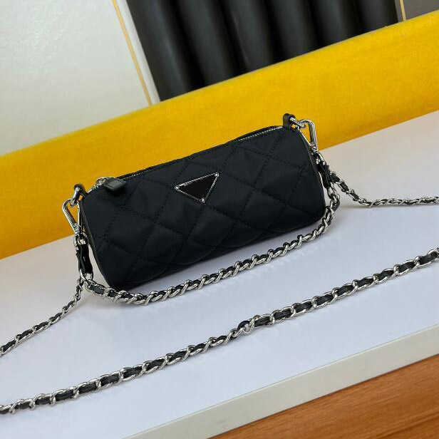 5A quality Cylinder Package Retro Messenger Bag Crossbody Bags Canvas Gold Hardware Zipper High Quality Chain Decorate Leather Shoulder Strap
5A quality Cylinder Package Retro Messenger Bag Crossbody Bags Canvas Gold Hardware Zipper High Quality Chain Decorate Leather Shoulder Strap